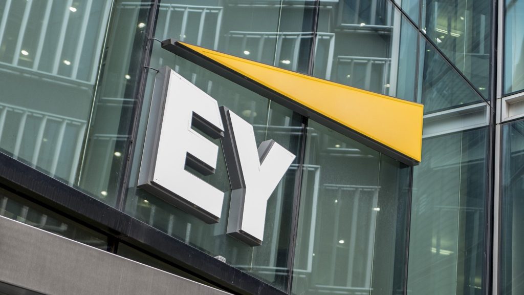 Ernst Young 64B |Venture Funding in the US