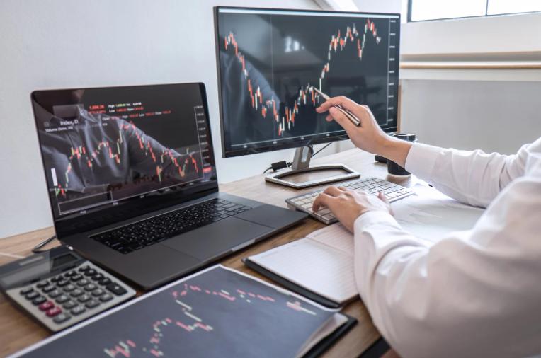 Exploring the Prospects and Obstacles in Cryptocurrencies and Forex Trading