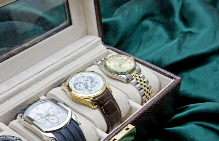 Timeless Elegance: 7 Essential Care Tips for Men’s Luxury Watches